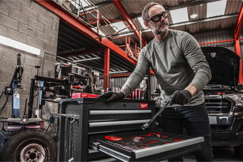 SRC27/7-2 OCELOVÁ SKŘÍŇ NA KOLEČKÁCH ŠEDÁ, MI4932500740